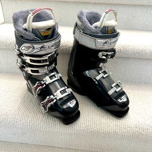 Nordica Cruise Ski Boots Season 2019-2020 285mm Sz 7.5